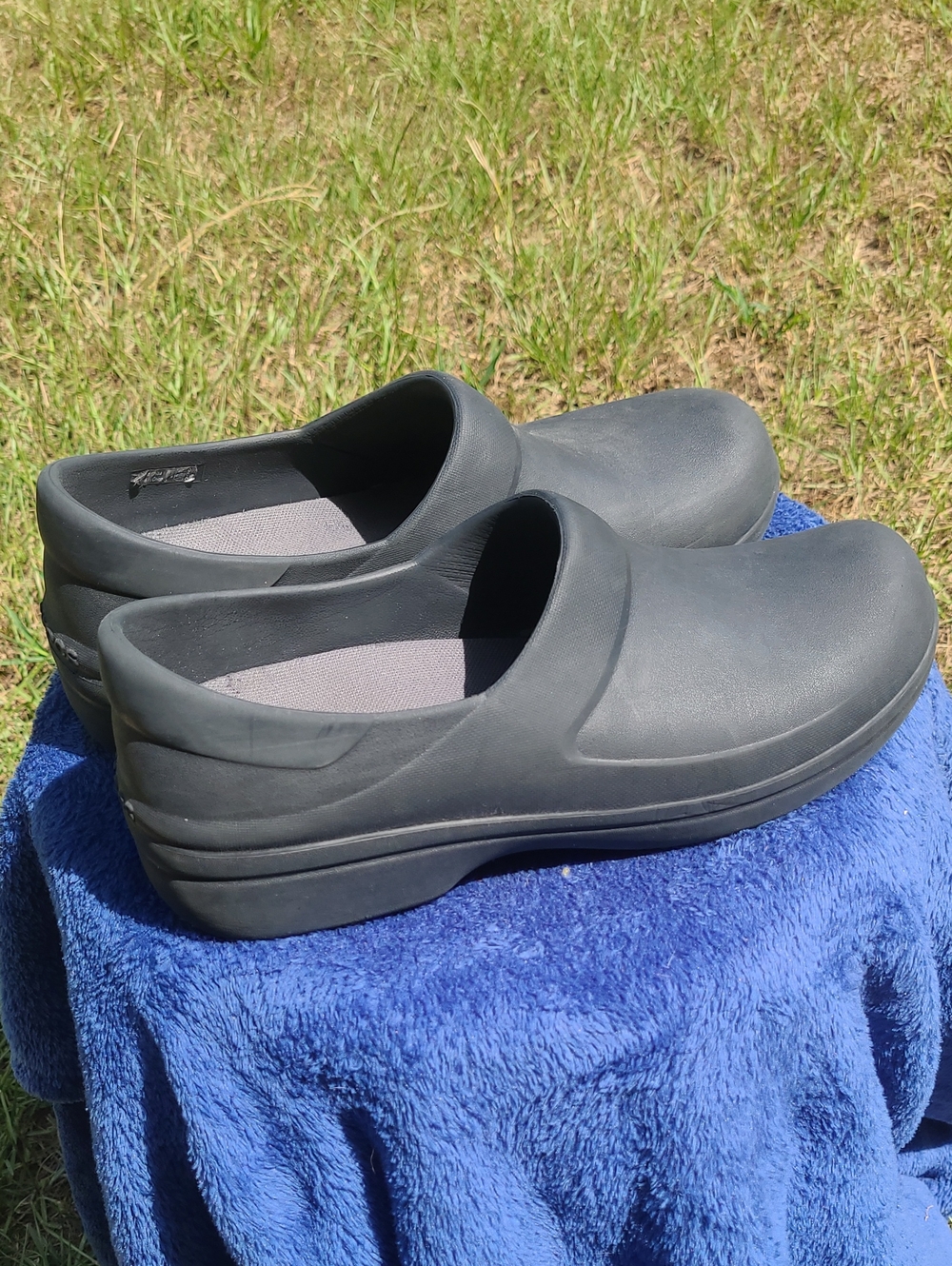 CROCS Slip-On Work Clogs in Black Womens Size 11
